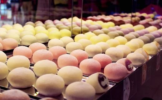 Bánh Mochi là một trong những loại bánh thượng hạng truyền thống của Nhật được du nhập vào Việt Nam đã nhiều năm. Bánh Mochi là một trong những loại bánh thượng hạng truyền thống của Nhật được du nhập vào Việt Nam đã nhiều năm.