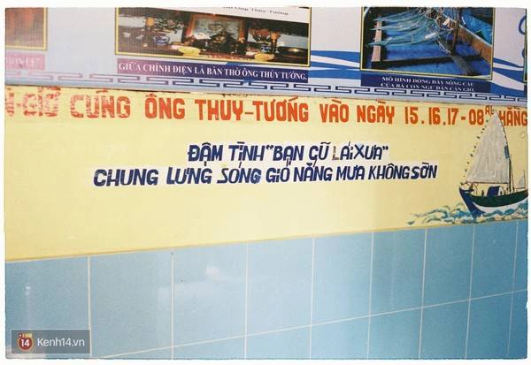 Đọc câu thơ ghi trên tường mới thấy được ước nguyện của những người dân chài nơi đây. Ảnh: Kenh14 Đọc câu thơ ghi trên tường mới thấy được ước nguyện của những người dân chài nơi đây. Ảnh: Kenh14