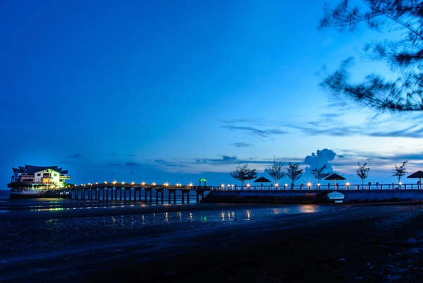 Resort về đêm. Ảnh: 500px. Resort về đêm. Ảnh: 500px.