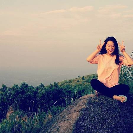 Núi Chứa Chan (Đồng Nai): Núi Chứa Chan thuộc huyện Xuân Lộc, tỉnh Đồng Nai, cách TP. HCM khoảng 110km, có chiều cao 800m so với mực nước biển. Trên núi tọa lạc chùa Bửu Quang, chùa lớn nhất và nằm ở vị trí cao nhất so với nhiều chùa khác trong khu vực. Nếu muốn leo núi kết hợp viếng chùa Bửu Quang, bạn có thể vào từ cổng chính của Khu du lịch núi Chứa Chan, leo gần 400 bậc thang để đến chùa, rồi từ chùa mới men theo rừng lên đến đỉnh núi.Ảnh: uyennguyen1603 Núi Chứa Chan (Đồng Nai): Núi Chứa Chan thuộc huyện Xuân Lộc, tỉnh Đồng Nai, cách TP. HCM khoảng 110km, có chiều cao 800m so với mực nước biển. Trên núi tọa lạc chùa Bửu Quang, chùa lớn nhất và nằm ở vị trí cao nhất so với nhiều chùa khác trong khu vực. Nếu muốn leo núi kết hợp viếng chùa Bửu Quang, bạn có thể vào từ cổng chính của Khu du lịch núi Chứa Chan, leo gần 400 bậc thang để đến chùa, rồi từ chùa mới men theo rừng lên đến đỉnh núi.Ảnh: uyennguyen1603
