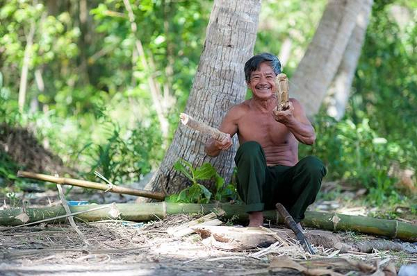 Người dân đảo nhiệt tình, hiếu khách. Ảnh: Linh Đào Người dân đảo nhiệt tình, hiếu khách. Ảnh: Linh Đào