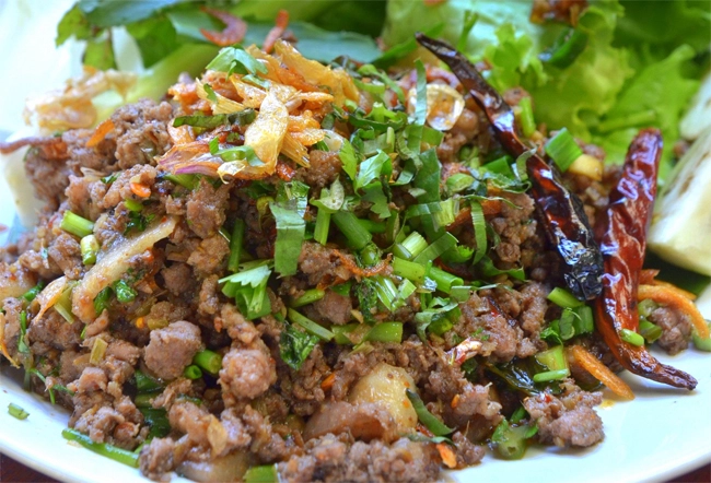 9-mon-dac-san-khong-ngon-mat-nhung-da-mieng-o-mien-bac-thai-lan-ivivu-8