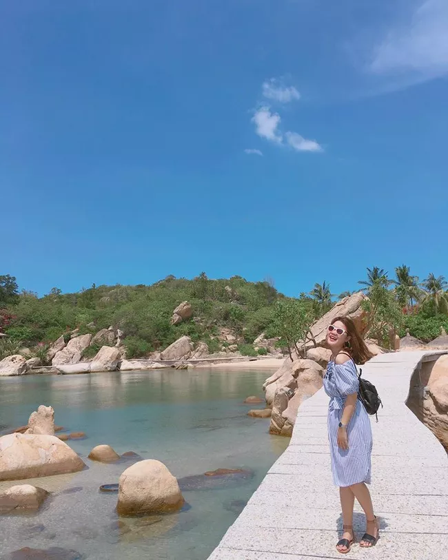 ai-cung-muon-di-ngay-binh-lap-sau-khi-xem-xong-album-cua-co-nang-9x-nay-ivivu-1