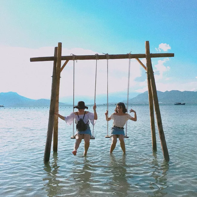 ai-cung-muon-di-ngay-binh-lap-sau-khi-xem-xong-album-cua-co-nang-9x-nay-ivivu-24