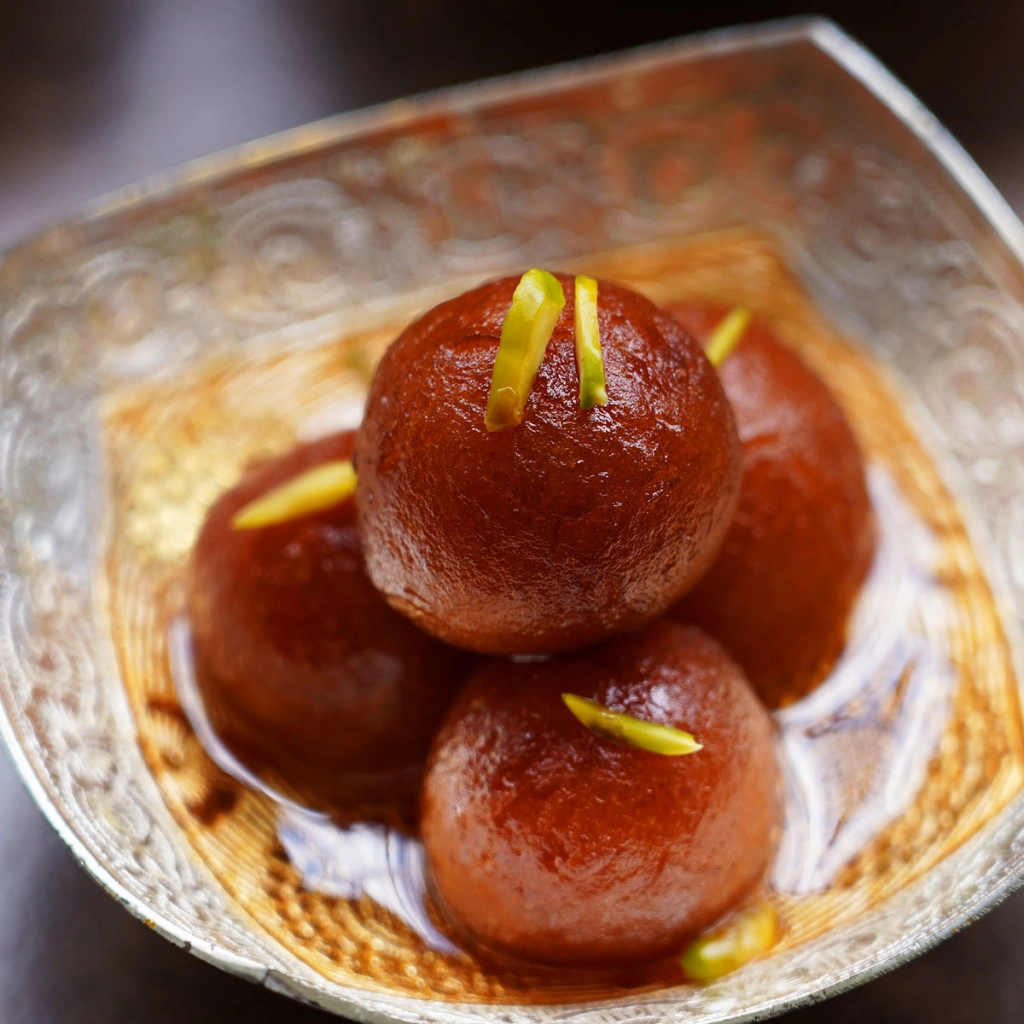 Ẩm thực Ấn Độ ivivu 5 Gulab Jamun