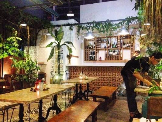 Ở Bụi có nhiều không gian cảm giác hiện đại hơn. Ảnh: filipaaraujocristina