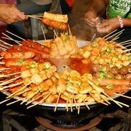 street-vendor-food-cart