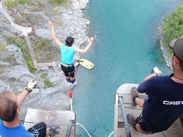 Nhảy bungee ở Queenstown, New Zealand, “thủ đô mạo hiểm” của thế giới. anphoviet1trong100viecphaithutrongdoi-ivivu-11
