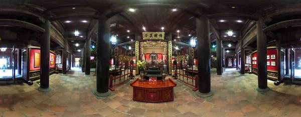Đền Khải Thánh là khu sau cùng của di tích. Tầng một là nơi tôn vinh Danh sư Tư nghiệp Quốc Tử Giám Chu Văn An và là nơi giới thiệu khái quát lịch sử hình thành và phát triển của Văn Miếu - Quốc Tử Giám. Tầng 2 là nơi tôn thờ các danh nhân đã có công xây dựng Văn Miếu - Quốc Tử Giám và đóng góp vào sự nghiệp giáo dục Nho học của Việt Nam. Đó là các vị Lý Thánh Tông, Lý Nhân Tông và Lê Thánh Tông.