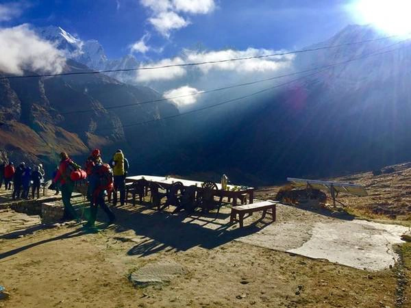 Đường lên đỉnh Annapurrna Base Camp.