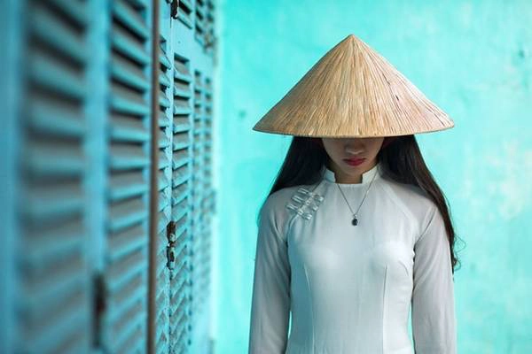 Tà áo dài trong phố cổ Hội An. Tà áo dài trong phố cổ Hội An.
