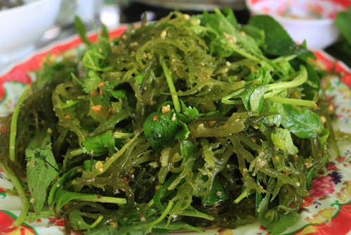 Thứ "bún trộn" ở vùng đảo xa này có thể dùng để nhấm nháp buổi chiều muộn hoặc ăn trong bữa cơm với cá kho đều ngon. Ảnh: Thieunien. Thứ "bún trộn" ở vùng đảo xa này có thể dùng để nhấm nháp buổi chiều muộn hoặc ăn trong bữa cơm với cá kho đều ngon. Ảnh: Thieunien.