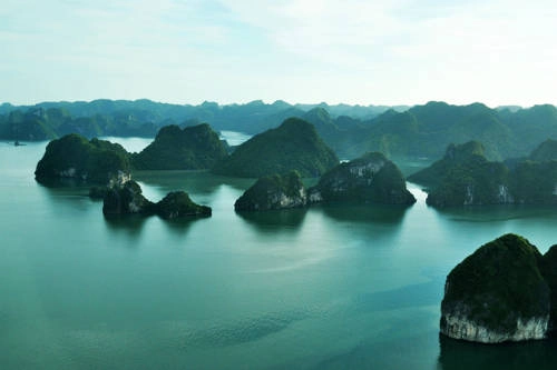 ba-cach-ngam-vinh-ha-long-tu-tren-cao-hop-tui-tien-ivivu-1