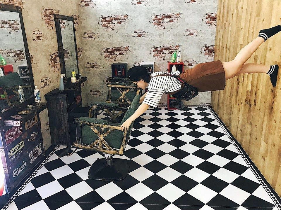 Địa điểm này mở cửa từ 9h tới 19h mỗi ngày. Giá vé cho người lớn là 99.000 đồng. Trẻ em cao từ 90 đến 130 cm mua vé với giá 59.000 đồng. Trẻ em dưới 90 cm được miễn vé. Nếu đi đông, bạn nên liên hệ đặt chỗ trước.