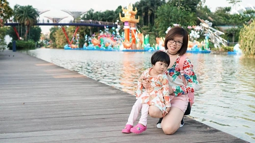 Kết thúc chuyến đi, Kẹo rất vui vì có nhiều trải nghiệm mới lạ. Bé cũng không bị ốm đau hay chán ăn vì không hợp khẩu vị suốt chuyến đi. Ảnh: NVCC. Kết thúc chuyến đi, Kẹo rất vui vì có nhiều trải nghiệm mới lạ. Bé cũng không bị ốm đau hay chán ăn vì không hợp khẩu vị suốt chuyến đi. Ảnh: NVCC.