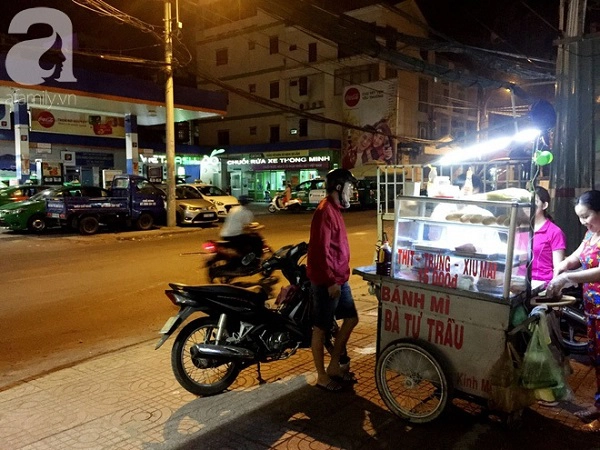 Thật tuyệt khi được chiêm ngưỡng bao quát toàn cảnh thành phố từ đỉnh Monas. Thật tuyệt khi được chiêm ngưỡng bao quát toàn cảnh thành phố từ đỉnh Monas.