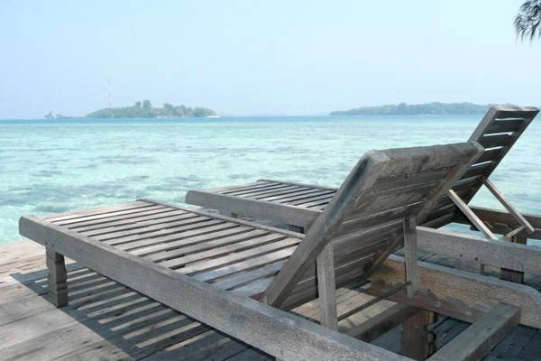 Bạn có thể tìm thấy một phần của thiên đường ở công viên quốc gia Pulau Seribu. Bạn có thể tìm thấy một phần của thiên đường ở công viên quốc gia Pulau Seribu.