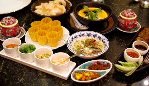 Các món ăn truyền thống của người Peranakan ở nhà hàng Indocafe - the white house. Ảnh: Hương Chi Các món ăn truyền thống của người Peranakan ở nhà hàng Indocafe - the white house. Ảnh: Hương Chi