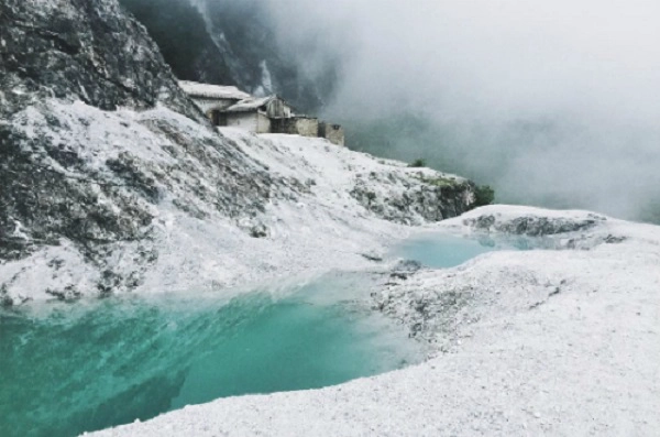 "Ngọn đồi tuyết trắng" trên đường đến Mai Châu. Ảnh: Instagram. "Ngọn đồi tuyết trắng" trên đường đến Mai Châu. Ảnh: Instagram.