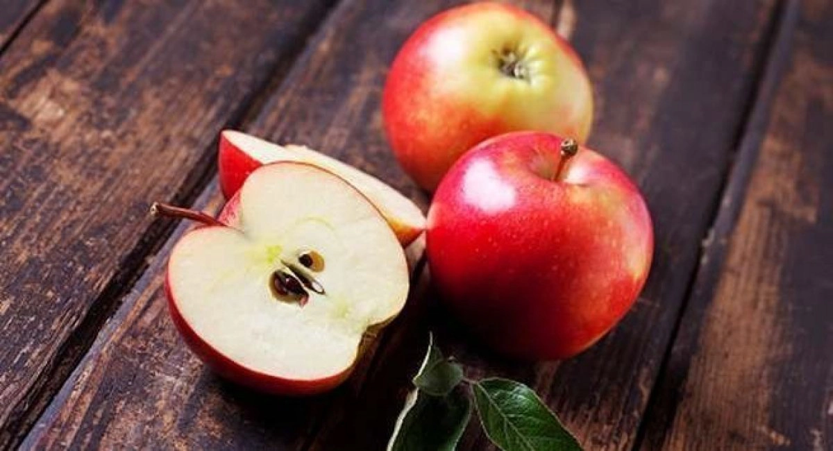 ăn táo trước khi đi ngủ