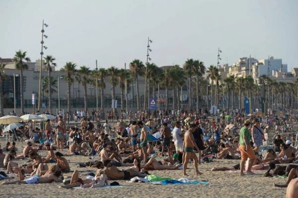 Lượt du khách nước ngoài đến Tây Ban Nha liên tục tăng cao trong ba năm gần đây - Ảnh: AFP