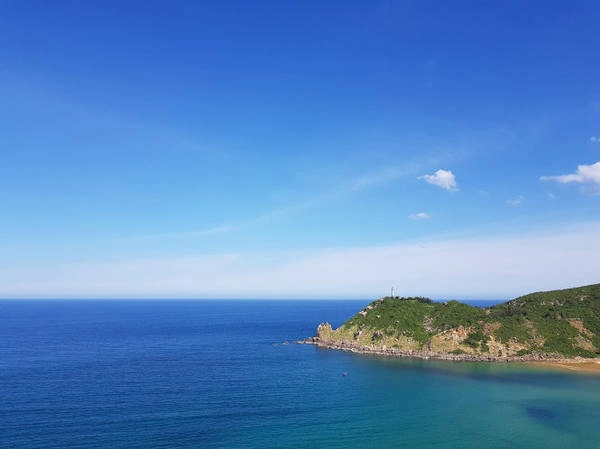 Hải đăng cực Đông (Đại Lãnh) - Ảnh: Đăng Tuấn