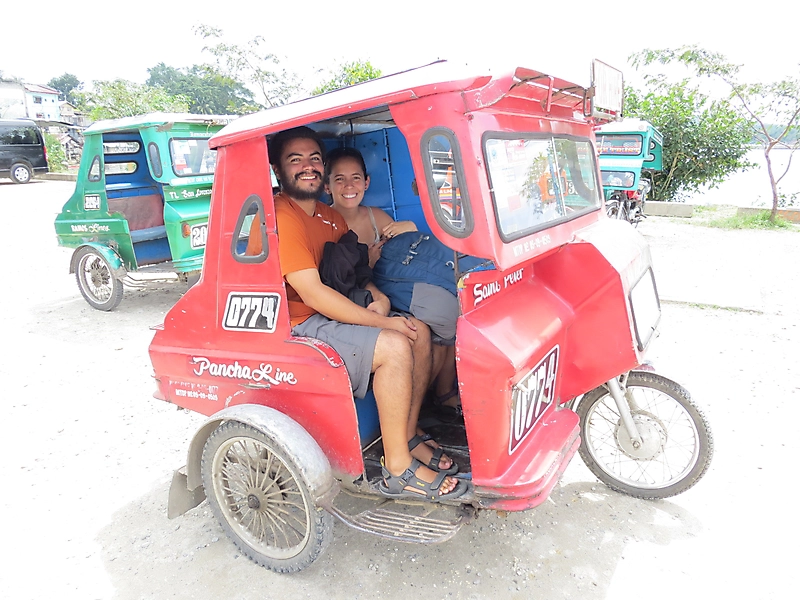 Phương tiện tricycle ở Bohol. Ảnh: ourfirstworldtrip Phương tiện tricycle ở Bohol. Ảnh: ourfirstworldtrip