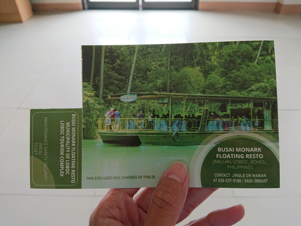 Vé lên tàu tham quan sông Loboc đồng thời là một tầm postcard. Ảnh: Tiểu Duy Vé lên tàu tham quan sông Loboc đồng thời là một tầm postcard. Ảnh: Tiểu Duy