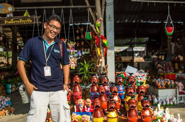 TMG đã và đang tìm kiếm nhiều hơn nữa những sản phẩm thủ công độc đáo, do chính bàn tay của người lao động địa phương làm ra. Ảnh: buffalotours.com