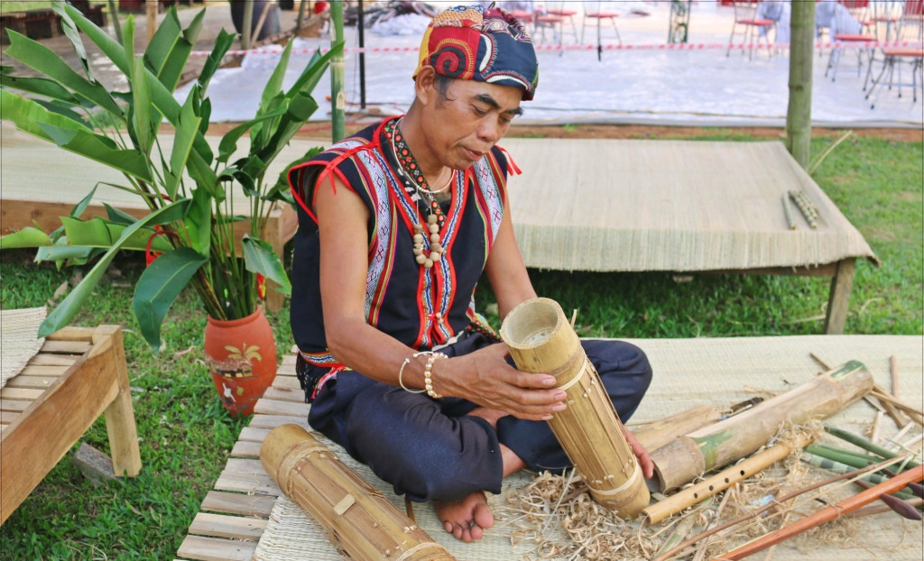 Đồng bào Raglai và đàn Chapi