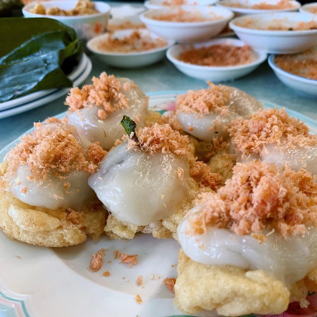 banh-khoai-va-nhung-loai-banh-ngon-noi-tieng-xu-hue-ivivu-9