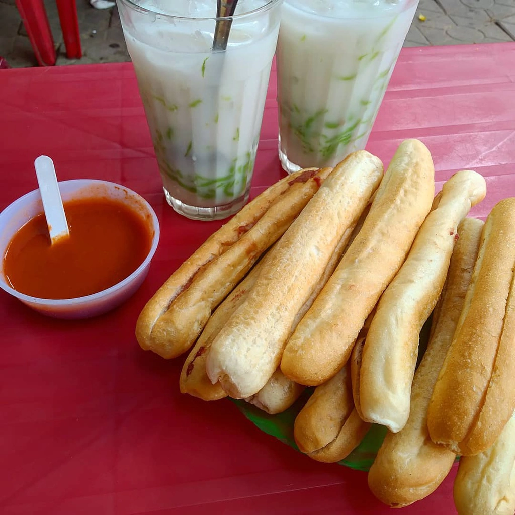 banh-mi-cay-thuc-qua-hut-khach-tai-hai-phong-ivivu-4