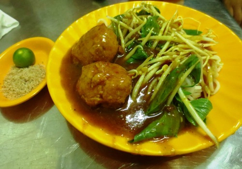 Bánh tằm, món ngon dân dã ở Cà Mau. Bánh tằm, món ngon dân dã ở Cà Mau.