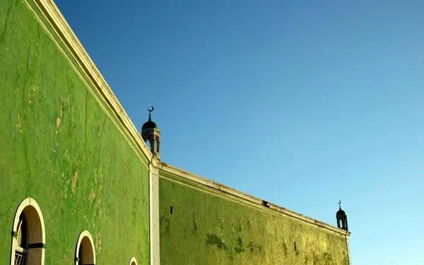 Mozambique: Mozambique hút khách du lịch nhờ hòn đảo di sản cùng tên hòa quyện với những bãi biển ấm áp trên Ấn Độ Dương. Ngoài ra, quần đảo Quirimbas có 32 bãi cát mềm mại, gồm đảo Ibo với bờ biển được bao quanh bởi pháo đài và nhà thờ cổ. Mozambique: Mozambique hút khách du lịch nhờ hòn đảo di sản cùng tên hòa quyện với những bãi biển ấm áp trên Ấn Độ Dương. Ngoài ra, quần đảo Quirimbas có 32 bãi cát mềm mại, gồm đảo Ibo với bờ biển được bao quanh bởi pháo đài và nhà thờ cổ.