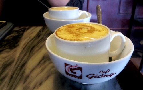 Cà phê Giảng không chỉ phục vụ cà phê trứng mà có cả cacao trứng. Ảnh: Hương Chi. Cà phê Giảng không chỉ phục vụ cà phê trứng mà có cả cacao trứng. Ảnh: Hương Chi.