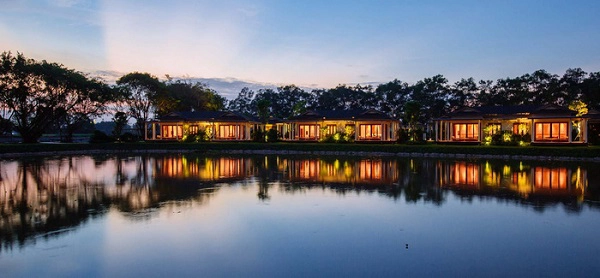 Vẻ đẹp yên bình của khách sạn Azerai Can Tho - Ảnh: privetrip