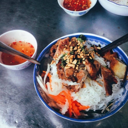Bún thịt nướng. Ảnh: simontran279. Bún thịt nướng. Ảnh: simontran279.