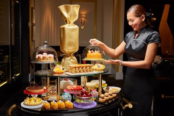 Dessert trolley Dessert trolley