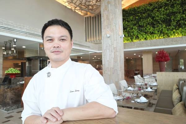 Bếp trưởng Sam Leong Bếp trưởng Sam Leong