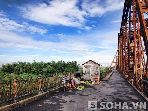 Bầu trời Hà Nội trong vắt lạ thường sau siêu bão Haiyan