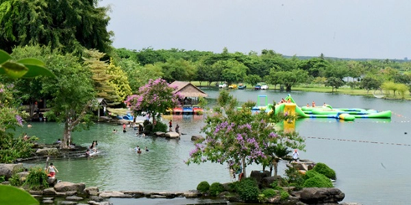 Nơi này thích hợp cho chuyến đi ngắn, lý tưởng nhất là dịp cuối tuần, đi về trong ngày. Công viên phù hợp cho mọi lứa tuổi, từ trẻ em đến người lớn. Ảnh: Suoimopark. Nơi này thích hợp cho chuyến đi ngắn, lý tưởng nhất là dịp cuối tuần, đi về trong ngày. Công viên phù hợp cho mọi lứa tuổi, từ trẻ em đến người lớn. Ảnh: Suoimopark.