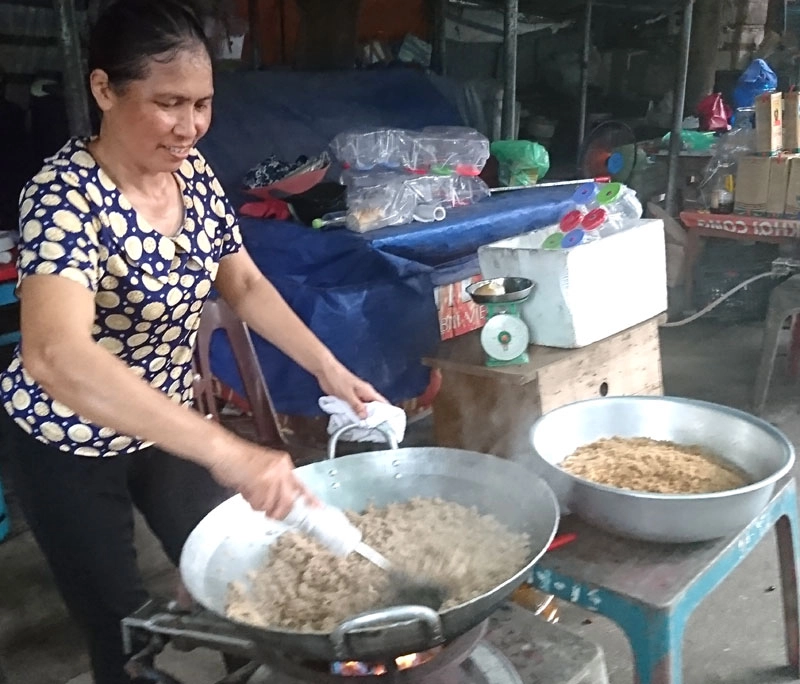 Làm ruốc tôm, bề bề .. Làm ruốc tôm, bề bề ..