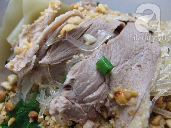 ben-canh-bun-ngan-nhan-ha-noi-cung-con-5-hang-bun-ngan-ngon-xuat-sac-ivivu-8