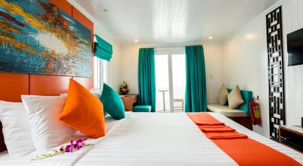 Nội thất được trang trí đơn giản nhưng không kém phần sang trọng. Nội thất được trang trí đơn giản nhưng không kém phần sang trọng.