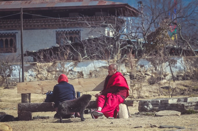 Trong ấn tượng của anh, cuộc sống con người ở Bhutan rất yên bình. Vì không có đèn giao thông, cảnh sát làm nhiệm vụ điều tiết ở ngã tư vào giờ cao điểm.