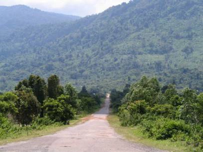 Đường lên đỉnh Bokor