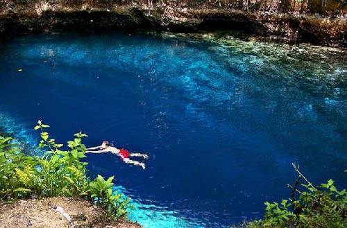 Hiện nay, khu vực xung quanh sông đã thay đổi nhiều, các khu biệt thự, khách sạn mọc lên, người dân mang tôm, cua, cá đánh bắt được tới đây bán cho khách du lịch. Tuy nhiên cảm giác thần bí của con sông thì vẫn còn nguyên vẹn đối với người dân.
