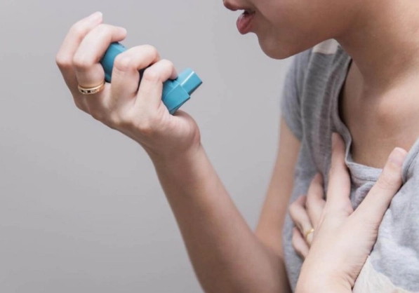 Uống trà thảo mộc là một trong các cách trị ho ngứa cổ họng