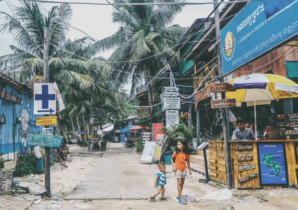 Một góc khung cảnh trên đảo Koh Rong Một góc khung cảnh trên đảo Koh Rong
