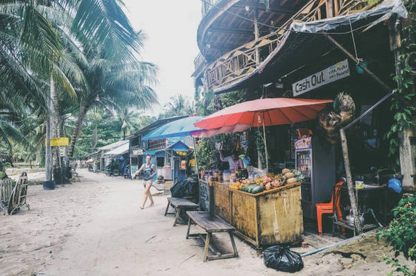 Nhịp sống sôi động trên đảo Koh Rong Nhịp sống sôi động trên đảo Koh Rong